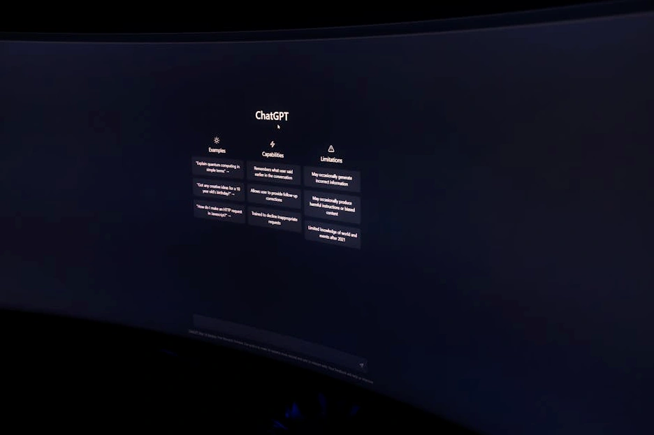 Rozhraní naší vzdělávací platformy na notebooku.